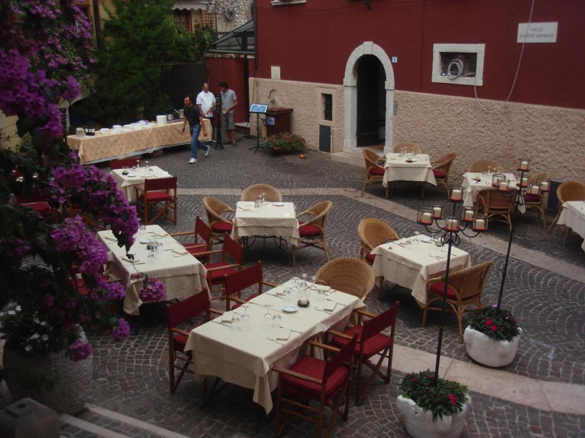 Locanda Agli Angeli Gardone Riviera Exterior photo