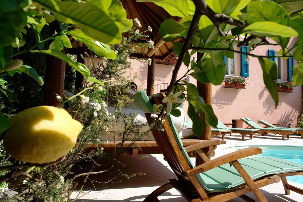 Locanda Agli Angeli Gardone Riviera Exterior photo
