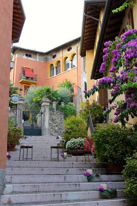 Locanda Agli Angeli Gardone Riviera Exterior photo